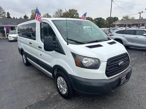 Used 2017 Ford Transit 150 XL image 4