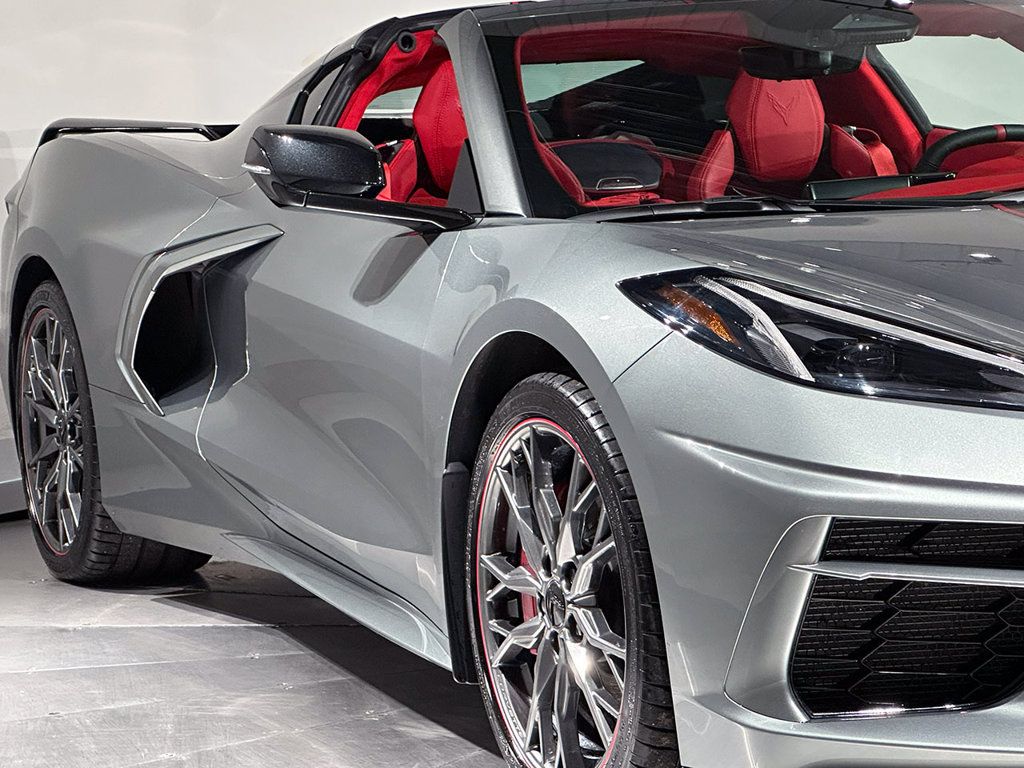 Used 2024 Chevrolet Corvette Stingray Premium Cpe w/ Z51 Performance Package RWD image 17