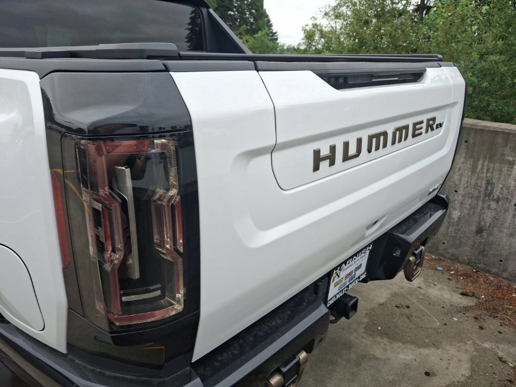 Certified 2022 GMC Hummer EV Edition 1 w/ LPO, Illumination Package AWD/4WD image 8