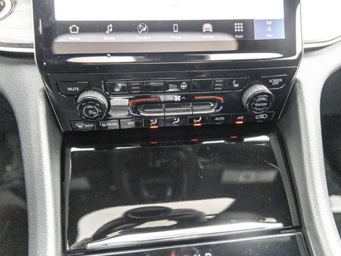 New 2025 Jeep Grand Cherokee Limited image 21