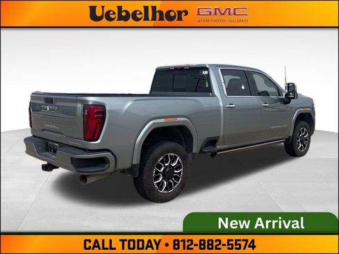 Used 2024 GMC Sierra 2500 Denali Ultimate w/ Max Trailering Package AWD/4WD image 4