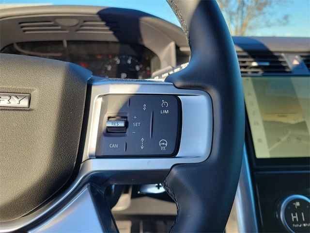 New 2025 Land Rover Discovery Dynamic SE AWD/4WD image 29