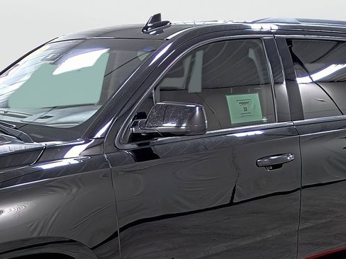 Used 2018 Chevrolet Tahoe LT image 8