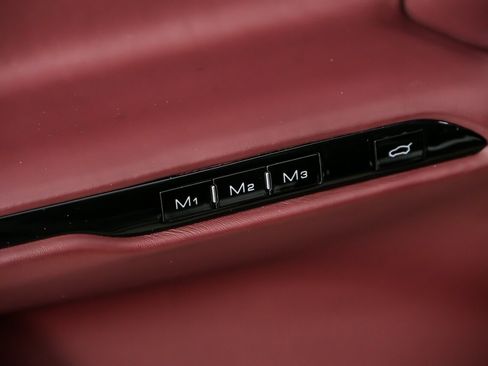 Used 2024 Ferrari Purosangue image 30