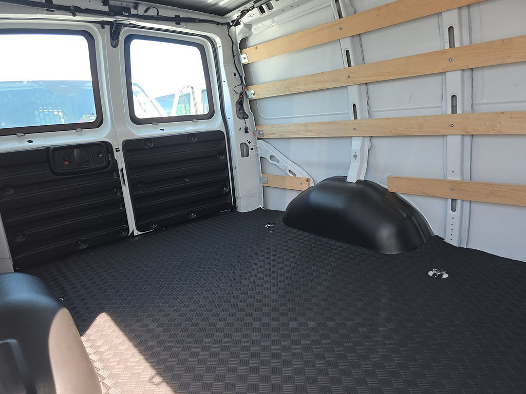 Used 2025 Chevrolet Express 2500 w/ Driver Convenience Package RWD image 6