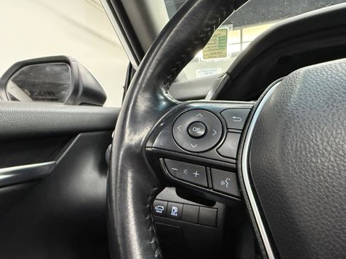 Used 2019 Toyota Camry SE image 16