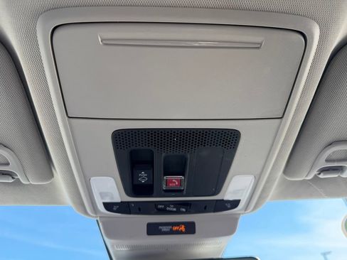 Used 2024 Honda Accord Touring image 37