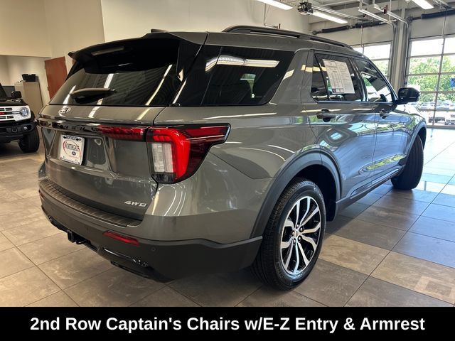 Used 2025 Ford Explorer ST-Line AWD/4WD image 13