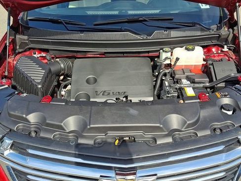 Used 2023 Chevrolet Traverse LT AWD/4WD image 32