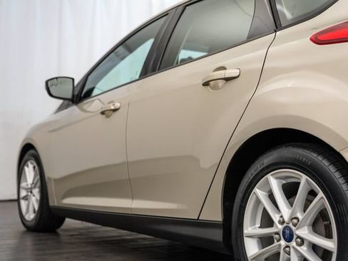 Used 2016 Ford Focus SE FWD image 32