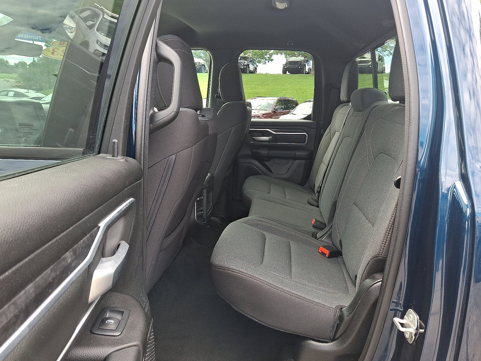 Used 2023 RAM 1500 Big Horn AWD/4WD image 10