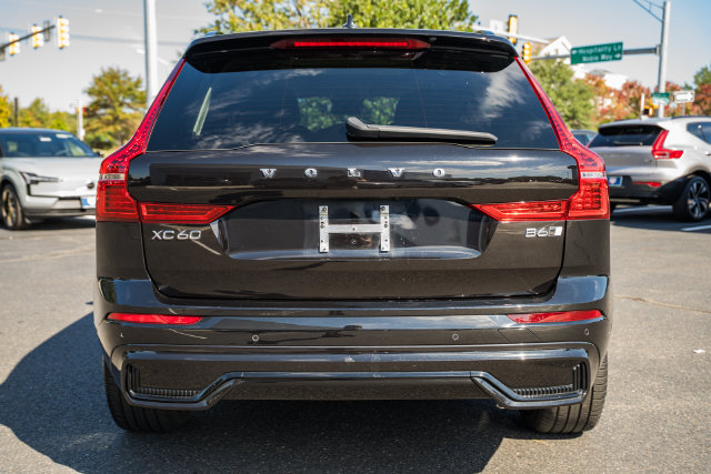 Used 2023 Volvo XC60 B6 Ultimate AWD/4WD image 6