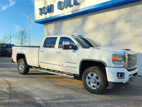 Used 2018 GMC Sierra 3500 Denali w/ Duramax Plus Package image 2