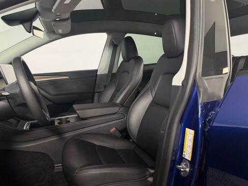 Used 2024 Tesla Model Y Long Range image 17