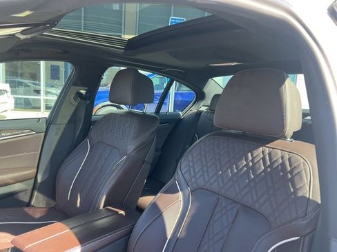 Used 2023 BMW 540i w/ M Sport Package image 15
