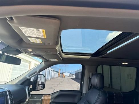Used 2020 Ford F150 Lariat w/ Equipment Group 502A Luxury AWD/4WD image 3