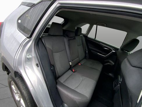 Used 2024 Toyota RAV4 XLE FWD image 19