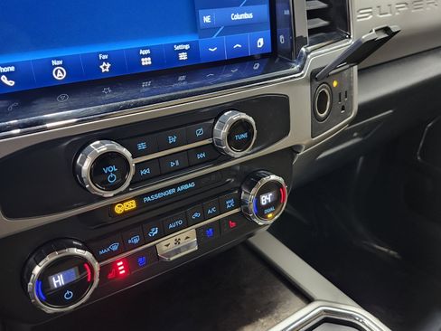 Used 2022 Ford F350 Lariat w/ Lariat Ultimate Package image 33