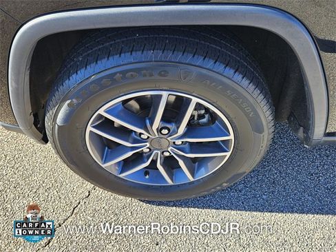 Used 2020 Jeep Grand Cherokee Laredo w/ 18" Wheel & 8.4" Radio Group image 17