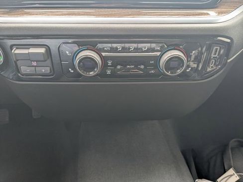 Used 2022 Chevrolet Silverado 1500 LT w/ All Star Edition Plus image 3