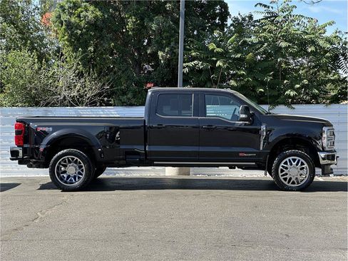 Used 2024 Ford F350 Lariat w/ Lariat Ultimate Package AWD/4WD image 9