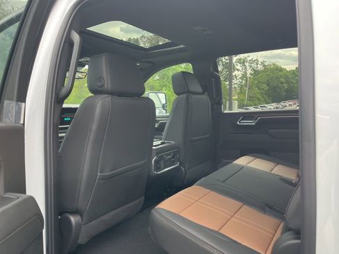 New 2026 Chevrolet Silverado 2500 High Country w/ High Country Premium Package AWD/4WD image 9