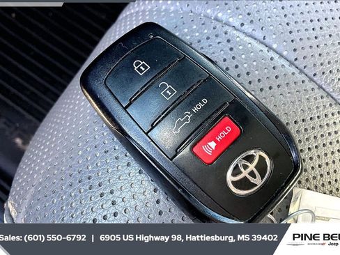 Used 2024 Toyota Tundra Limited image 9