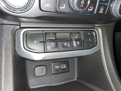 Certified 2023 GMC Acadia SLE w/ Driver Convenience Package image 27