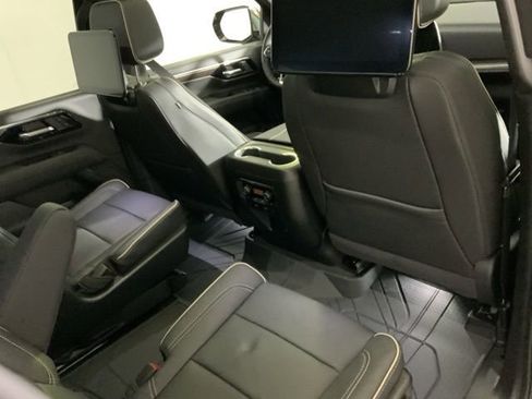 New 2026 Chevrolet Suburban Premier AWD/4WD image 36