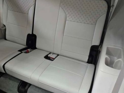 Used 2024 GMC Acadia Denali w/ Super Cruise Package image 39