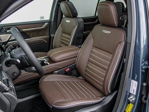 New 2027 GMC Acadia Denali Ultimate AWD/4WD image 19