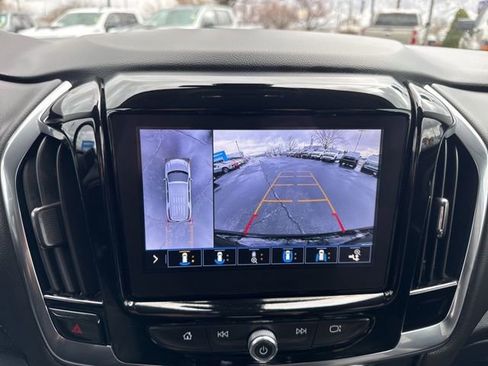 Used 2021 Chevrolet Traverse RS image 27