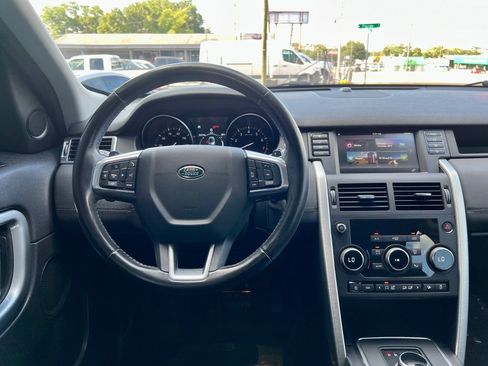 Used 2019 Land Rover Discovery Sport SE AWD/4WD image 35
