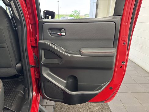 Used 2022 Nissan Frontier PRO-4X AWD/4WD image 47