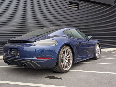 Certified 2024 Porsche 718 Cayman GTS image 9