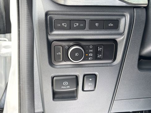 Used 2023 Ford F150 Lariat w/ Equipment Group 502A High AWD/4WD image 30