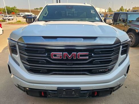 Used 2022 GMC Sierra 1500 AT4 w/ AT4 Premium Package AWD/4WD image 2
