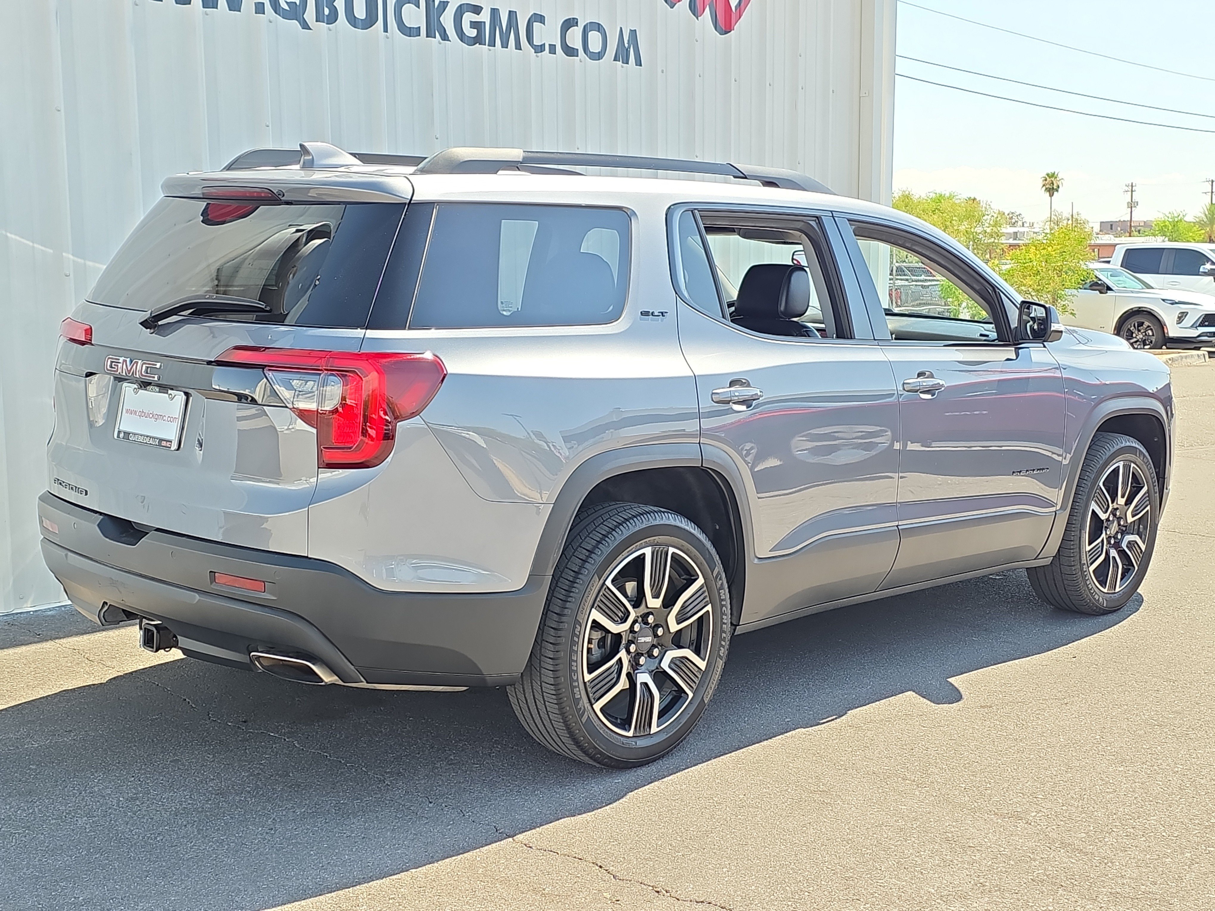 Used 2021 GMC Acadia SLT w/ Elevation Edition FWD image 7
