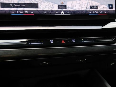 Used 2025 BMW 530i RWD image 31