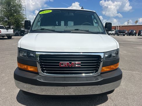 Used 2025 GMC Savana 2500 w/ Driver Convenience Package RWD image 2