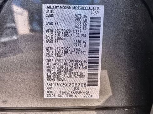 Used 2025 Nissan Pathfinder Platinum w/ Black Appearance Package image 40