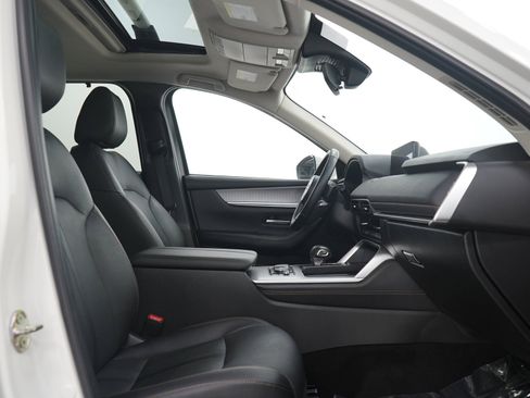 Certified 2024 MAZDA CX-90 Plug-In Hybrid w/ Preferred AWD/4WD image 12