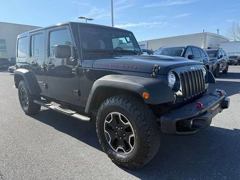 Used 2017 Jeep Wrangler Unlimited Rubicon image 1