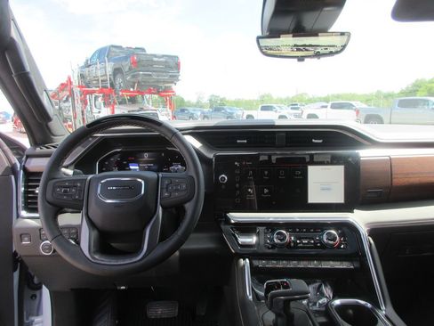 New 2026 GMC Sierra 1500 Denali Ultimate AWD/4WD image 17