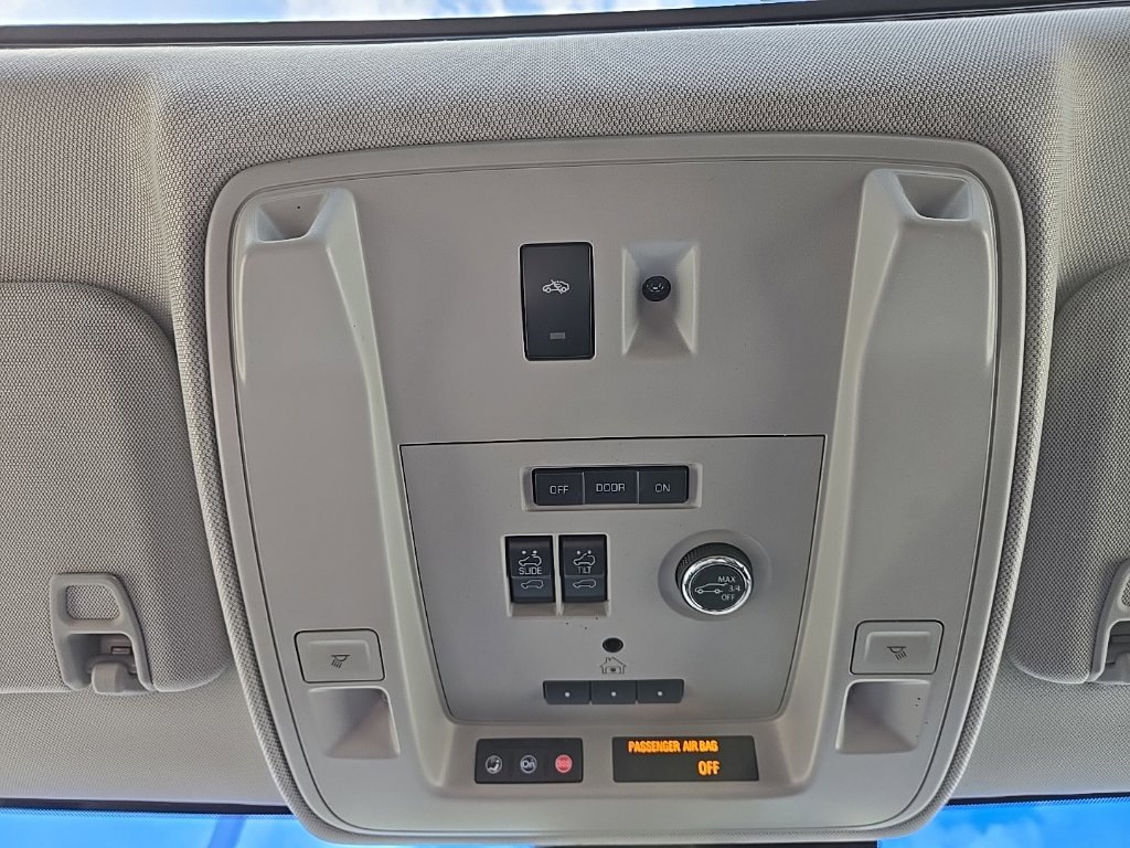 Used 2019 Cadillac Escalade ESV Luxury AWD/4WD image 30