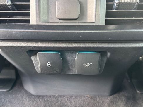 Used 2024 Ford F150 Raptor AWD/4WD image 15