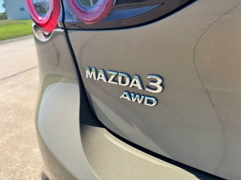 Certified 2025 MAZDA MAZDA3 Carbon image 8