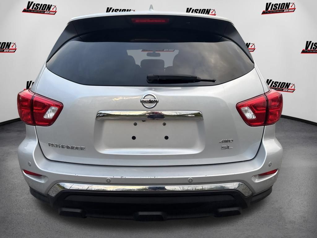 Used 2019 Nissan Pathfinder SL AWD/4WD image 6