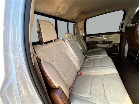 Used 2019 RAM 1500 Laramie AWD/4WD image 25