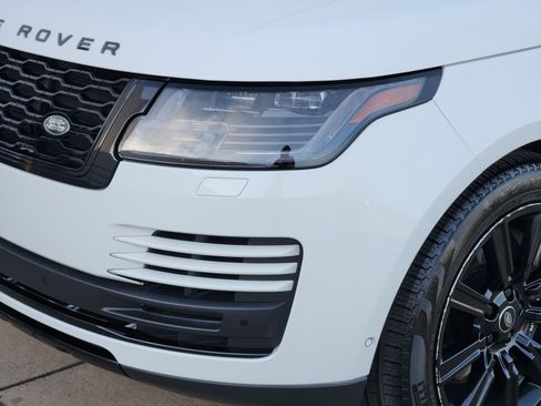 Used 2021 Land Rover Range Rover Westminster Edition image 9